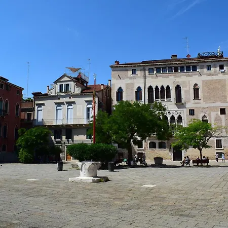Venetian Apartment Near San Marco & Biennale